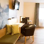 Der Helmerhof Allgaeu Hideaway מלון