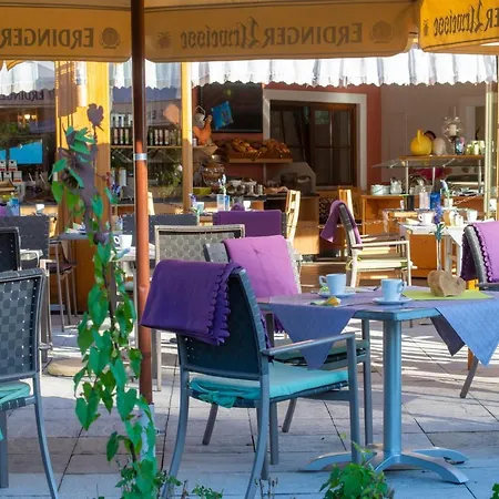 Отель Helmerhof