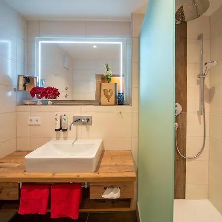 Der Helmerhof Allgaeu Hideaway Отель Швангау